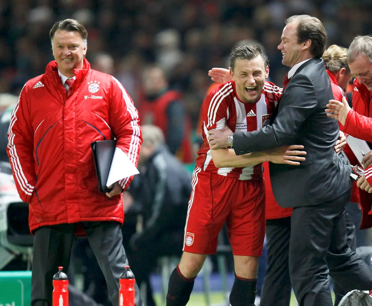 2010-05-15T194514Z-01-BER255-RTRMDNP-3-SOCCER-GERMANY-JPG5047490956149481039