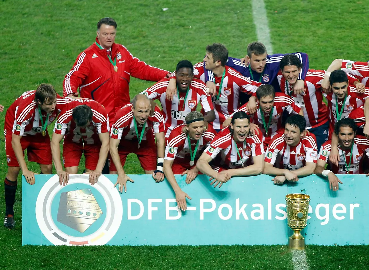 2010-05-15T201359Z-01-BER634-RTRMDNP-3-SOCCER-GERMANY-JPG7542583410517387149