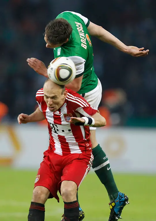 2010-05-15T190453Z-01-BER227-RTRMDNP-3-SOCCER-GERMANY-JPG8116678120668398731