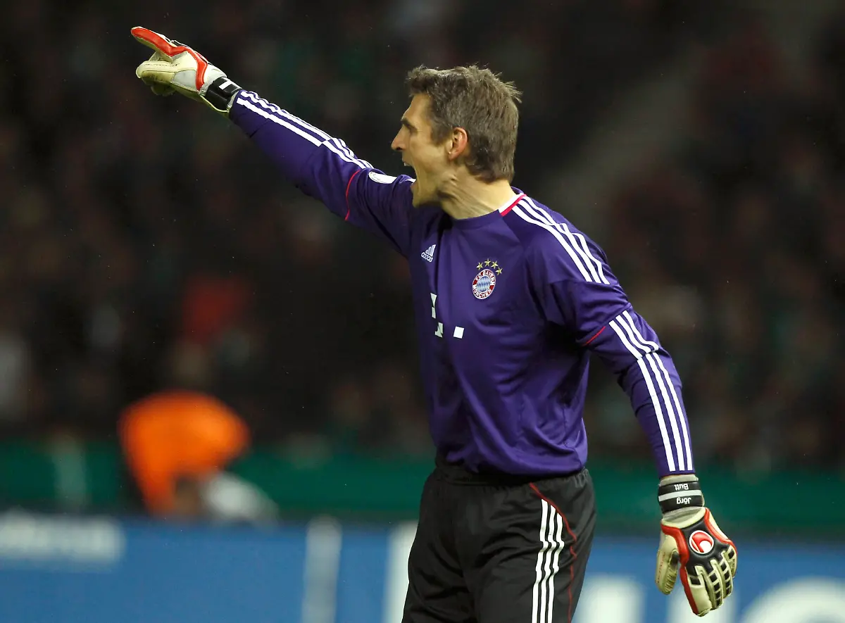 2010-05-15T194634Z-01-BER624-RTRMDNP-3-SOCCER-GERMANY-JPG4734145255832176666