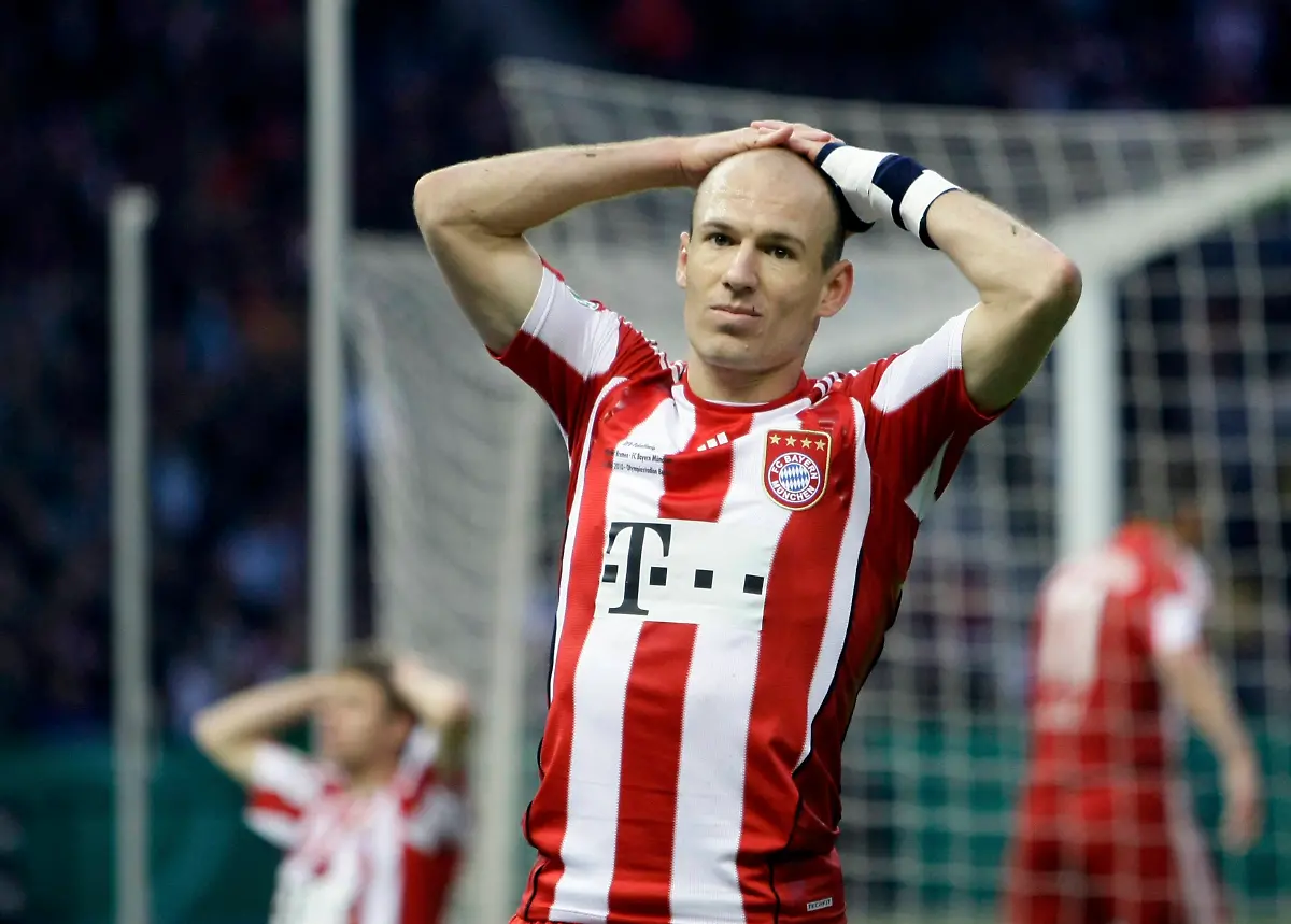 2010-05-15T190433Z-01-BER609-RTRMDNP-3-SOCCER-GERMANY-JPG5008501036648001939