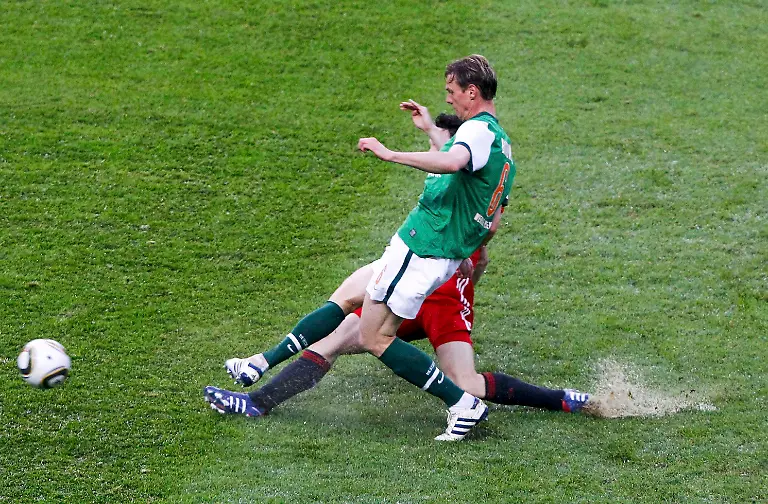 2010-05-15T182406Z-01-BER211-RTRMDNP-3-SOCCER-GERMANY-JPG1167398781353245719