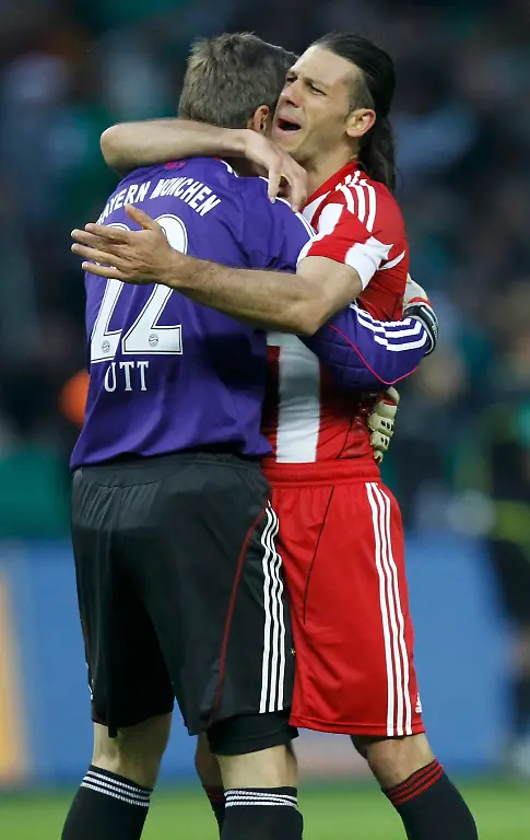 2010-05-15T190343Z-01-BER225-RTRMDNP-3-SOCCER-GERMANY-JPG5043767561283623981