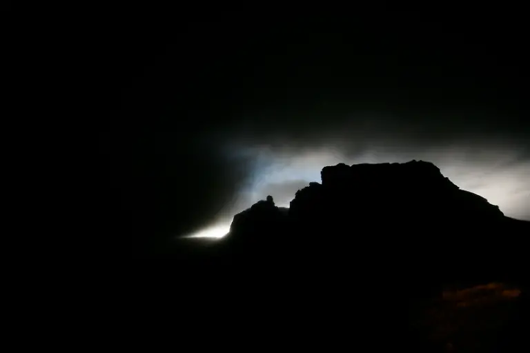 2010-05-14T012514Z-01-ICE753-RTRMDNP-3-ICELAND-JPG989754196517292971