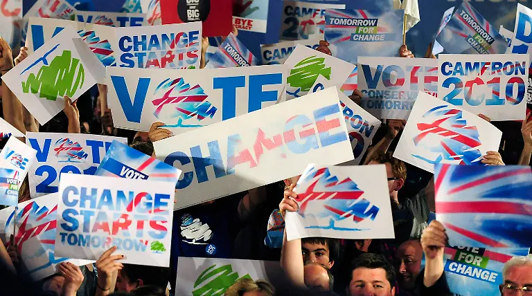 2010-05-05T195625Z-01-TOB513-RTRMDNP-3-BRITAIN-ELECTION-JPG5999322203420842978
