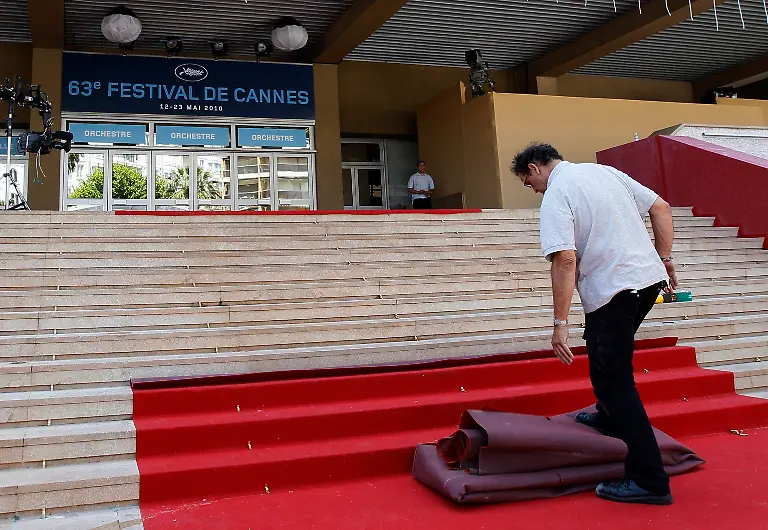 2010-05-10T143944Z-01-YH06-RTRMDNP-3-FILM-CANNES-JPG8408677435869964080