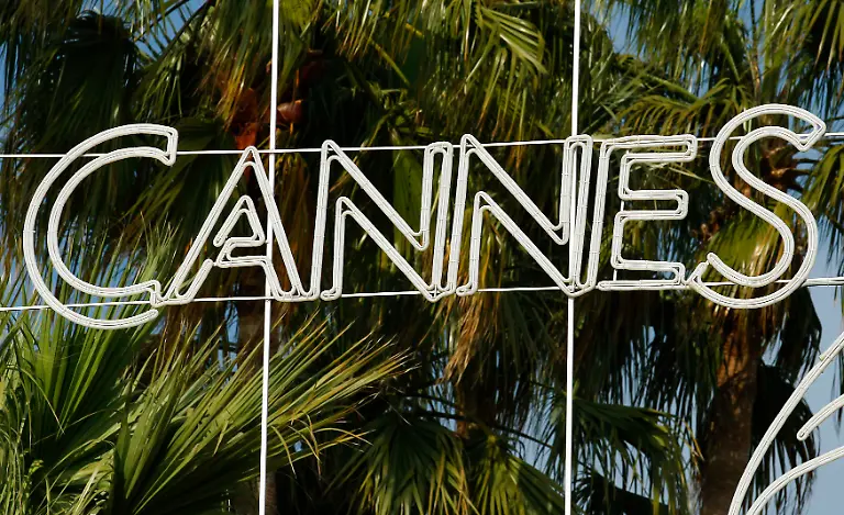 2010-05-10T170048Z-01-CHM05-RTRMDNP-3-FILM-CANNES-JPG3249093919388391279