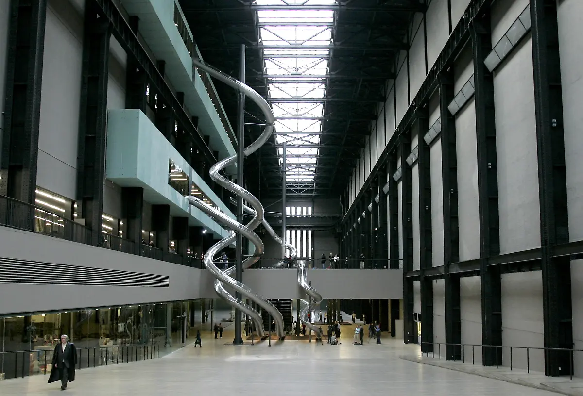 tate-riesenrutsche-gross