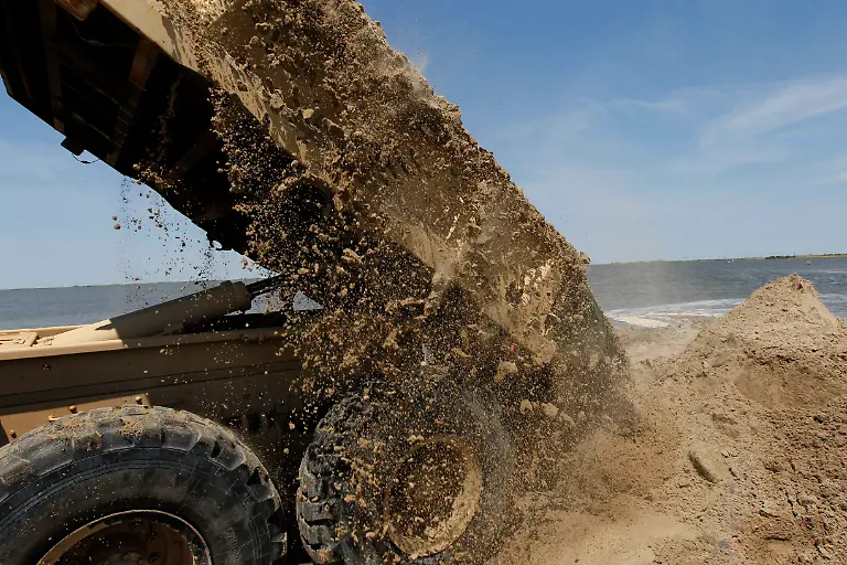 Gulf-Oil-Spill-LAAB112-jpg6655403149496161192