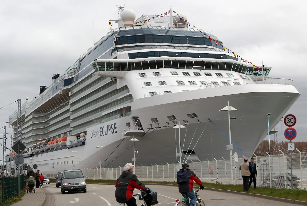 2qx03351-jpg7931772959460143376