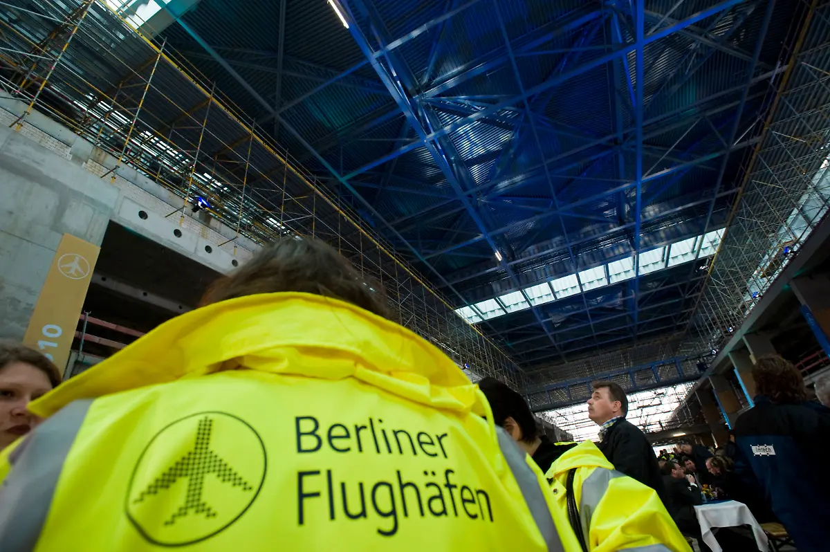 1273236963785-DEU-BBI-Terminal-SCH113-jpg6157657627432279631