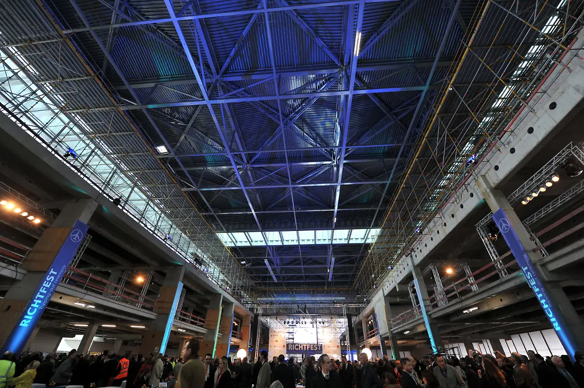 2qv22539-jpg7995752330930428178