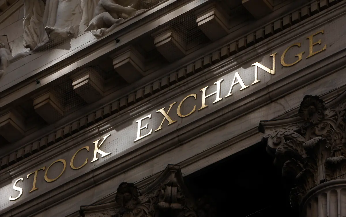 Wall-Street-NYSW105-jpg8891770562899237356