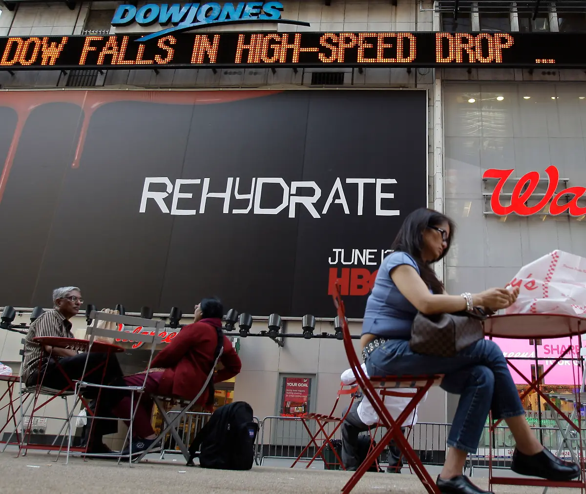 Wall-Street-NYFF101-jpg3982426524259824958