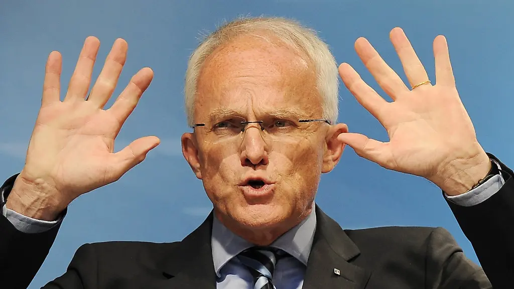 2qtx0050-jpg7898455048703174360