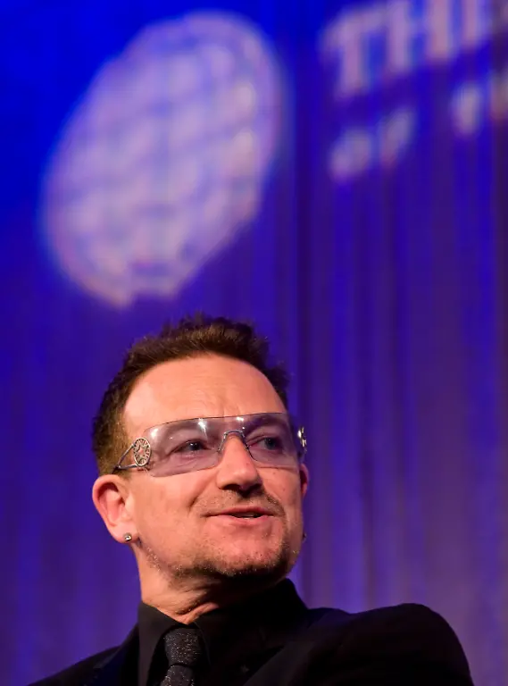 People-Bono-DCCO113-jpg1430704128088985671