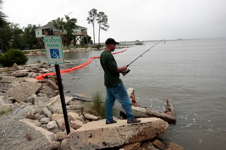 Gulf-Oil-Spill-MSDM115-jpg3944290550945511854