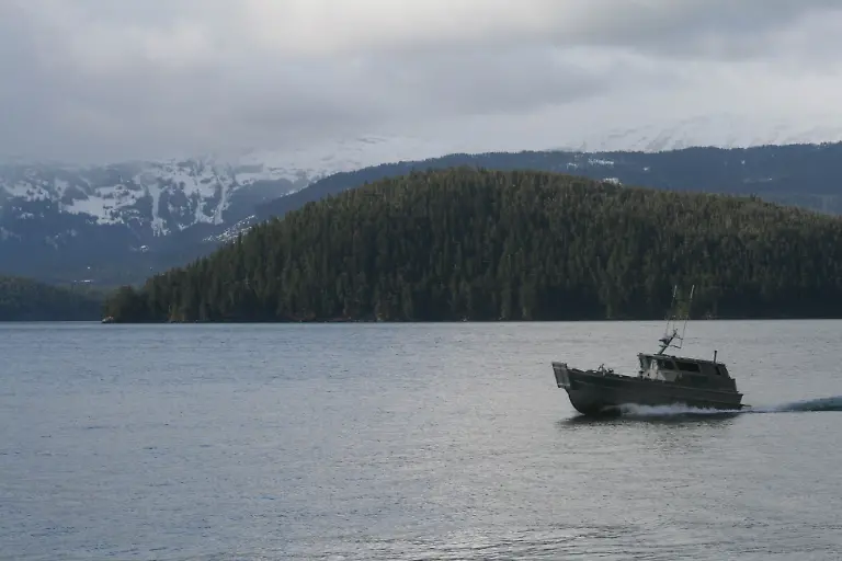 Gulf-Oil-Spill-Alaska-RPMT101-jpg4557024465149804631