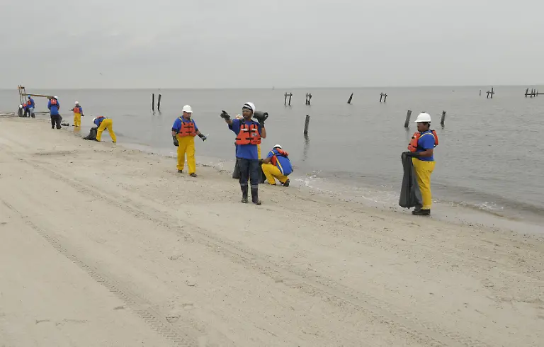 Gulf-Oil-Spill-LADQ106-jpg5766163456787424010