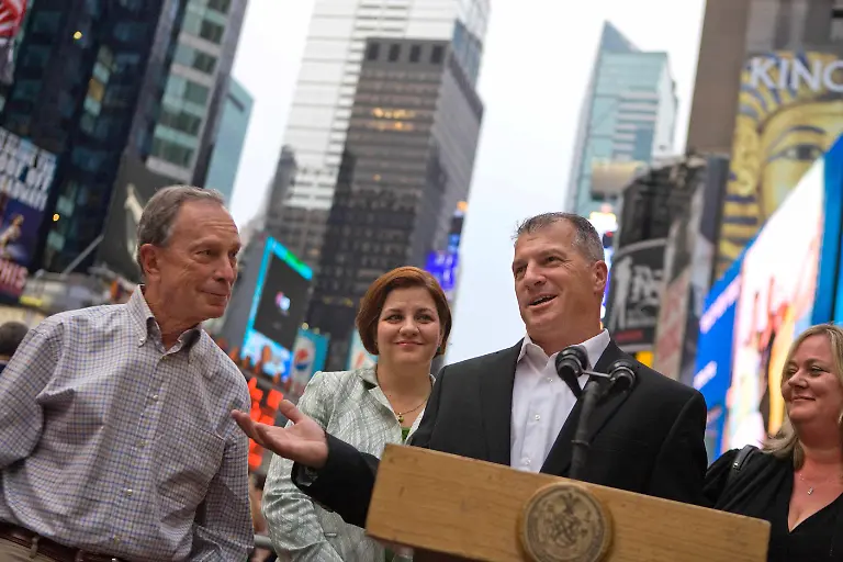 Times-Square-Car-Bomb-NYDG115-jpg4407066698272138579
