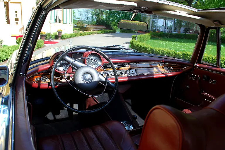 Oldtimer-MB-280-SE-24-04-2009-16-47-21