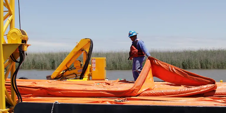 Oil-Rig-Explosion-LAWH121-jpg4801294194077644095