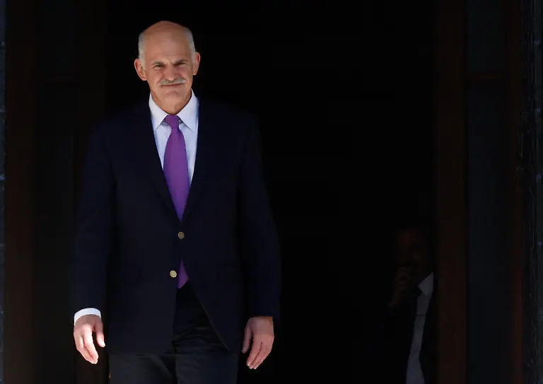 2010-04-29T135337Z-01-ATH04-RTRMDNP-3-GREECE-AUSTERITY-JPG9056748820245758451