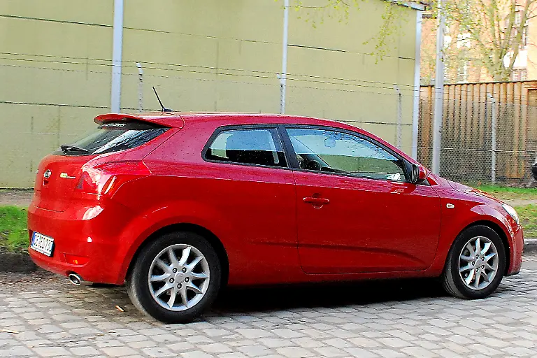 Kia-ProCeed-16-04-2010-09-08-64