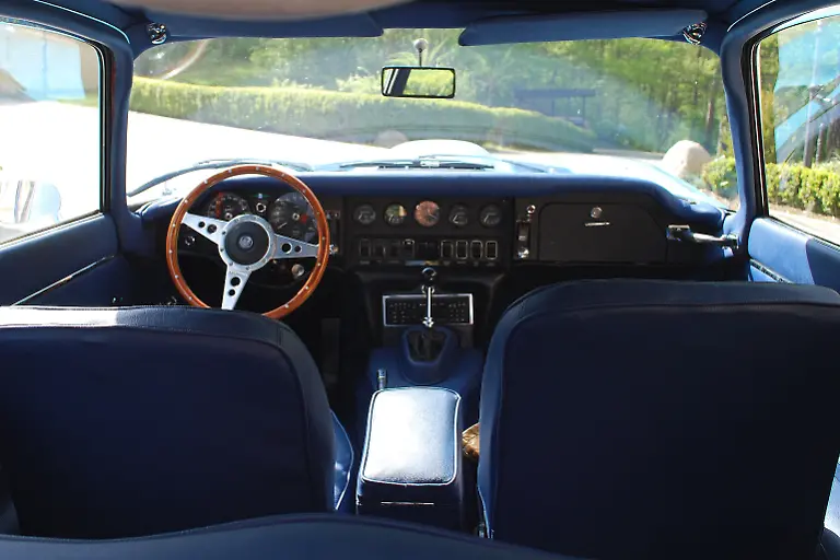 Oldtimer-Jaguar-E-Type-24-04-2009-16-24-32