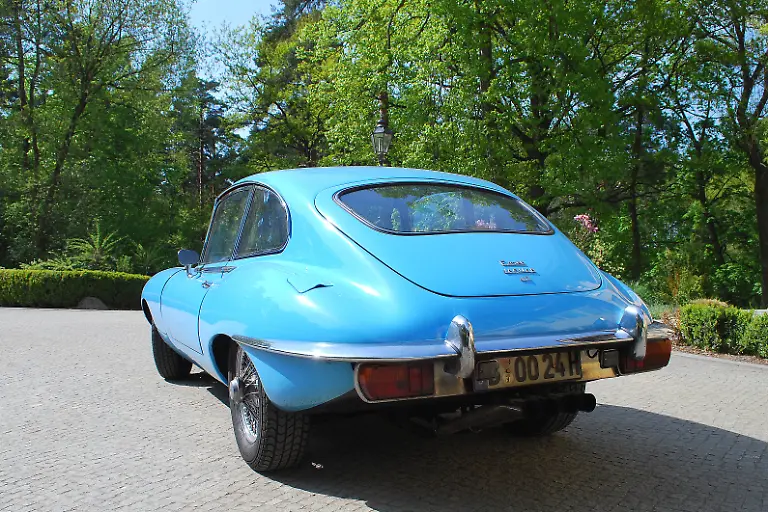 Oldtimer-Jaguar-E-Type-24-04-2009-16-20-03