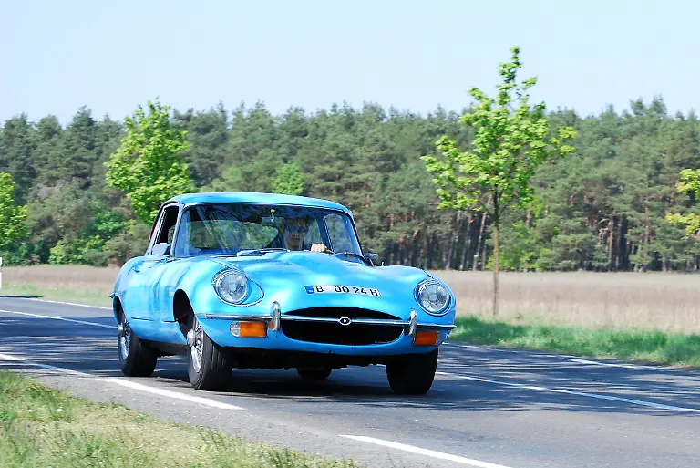 Oldtimer-Jaguar-E-Type-24-04-2009-15-53-2