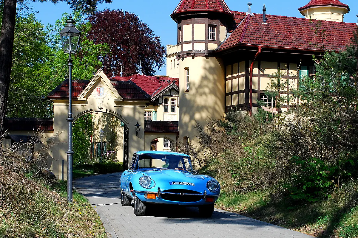 Oldtimer-Jaguar-E-Type-24-04-2009-17-12-32