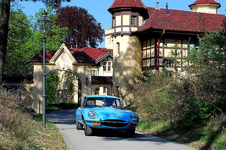 Oldtimer-Jaguar-E-Type-24-04-2009-17-12-32