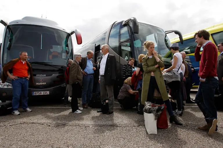 2010-04-18T123825Z-01-ACO05-RTRMDNP-3-EUROPE-AIR-JPG3432431140321066579
