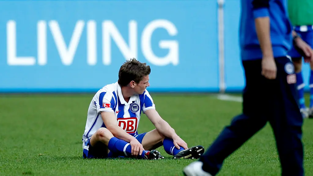 2010-04-18T173512Z-01-EIS38-RTRMDNP-3-SOCCER-GERMANY-JPG8297553725342161835