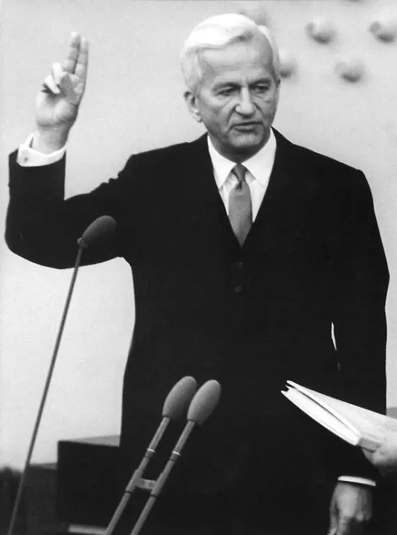 2qbn4522-jpg5386230838344778224