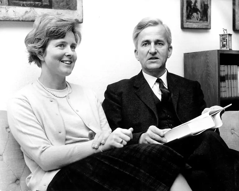 2qbo2143-jpg6903030574072414006