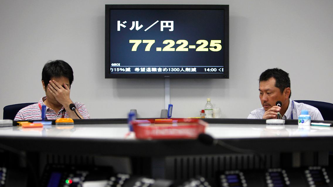 Devisenhändler in Tokio.