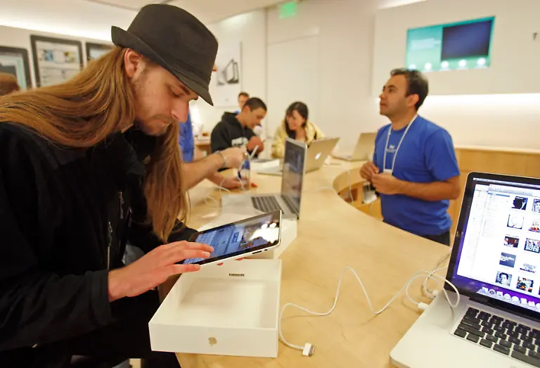 Apple-iPad-CABM107-jpg3546607572397634979