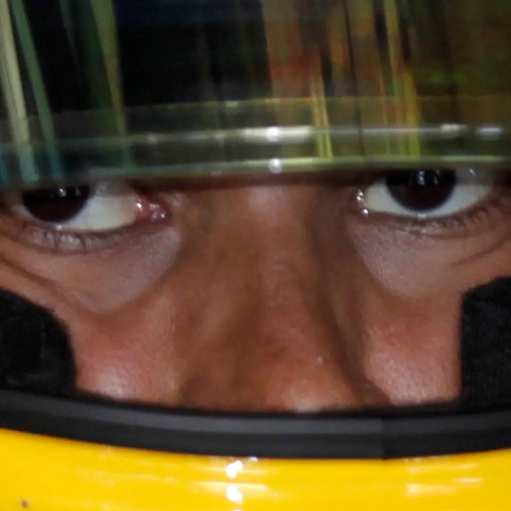 2010-04-02T071749Z-01-SEP155-RTRMDNP-3-MOTOR-RACING-PRIX-JPG3301543312318312414