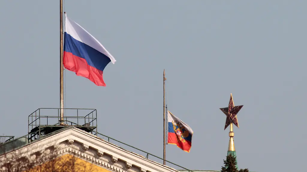 2010-03-30T081148Z-01-MOS03-RTRMDNP-3-RUSSIA-METRO-BLAST-JPG5023214693148229207