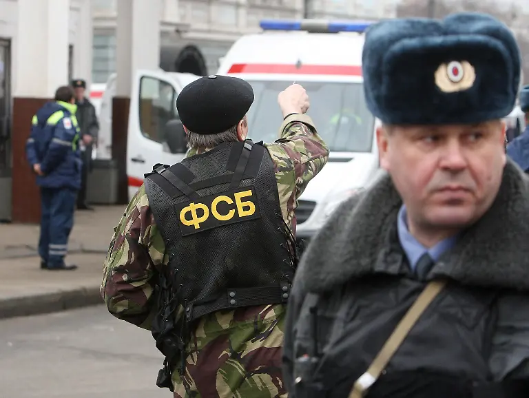 2010-03-29T083559Z-01-MOS29-RTRMDNP-3-RUSSIA-METRO-BLAST-JPG1279269435650817605