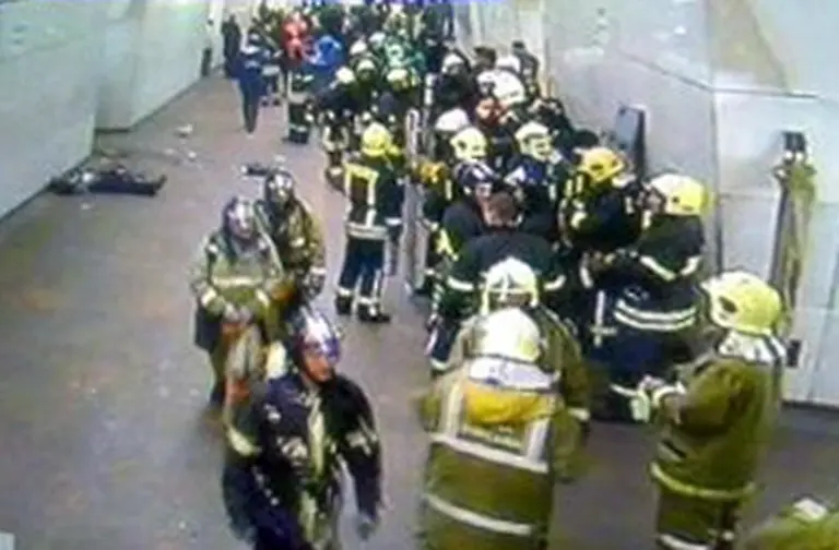 2010-03-29T095431Z-01-BER98-RTRMDNP-3-RUSSIA-METRO-BLAST-JPG6993418904024418271