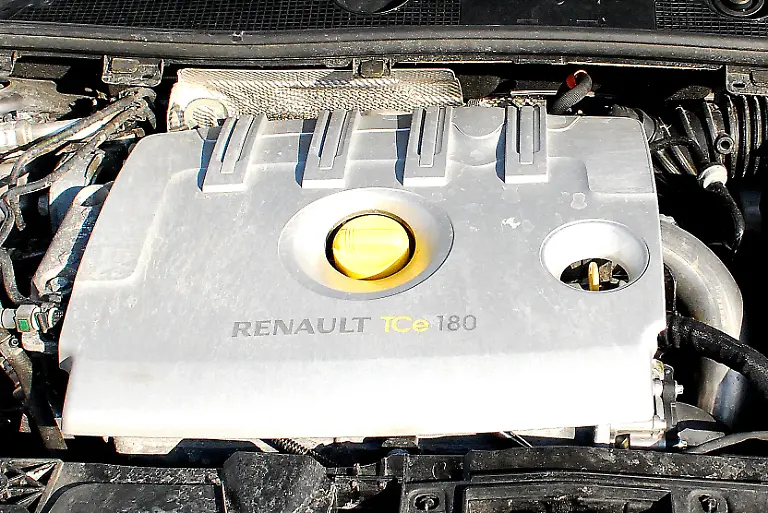 Vergleich-Golf-Megane-Kombi-04-03-2010-10-59-42