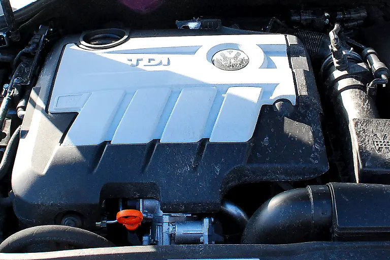 Vergleich-Golf-Megane-Kombi-04-03-2010-10-58-23