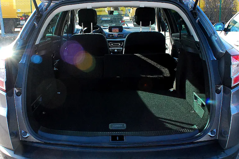 Vergleich-Golf-Megane-Kombi-04-03-2010-10-44-08