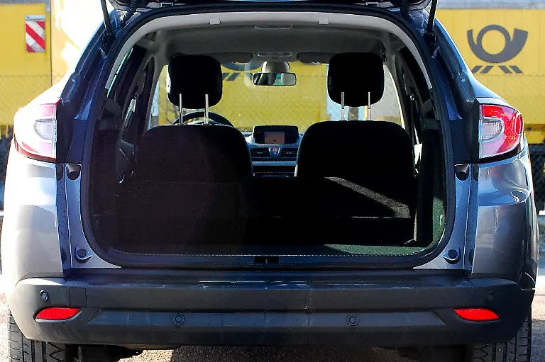 Vergleich-Golf-Megane-Kombi-04-03-2010-10-43-01