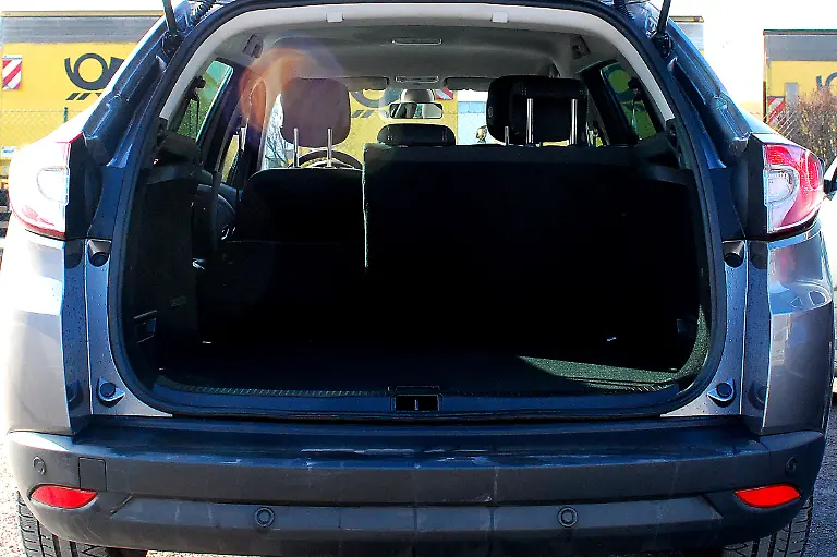 Vergleich-Golf-Megane-Kombi-04-03-2010-10-41-22