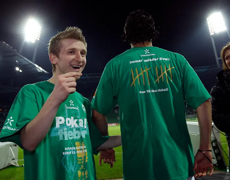 2010-03-23T215924Z-01-CHA112-RTRMDNP-3-SOCCER-GERMANY-JPG1373780749619616837