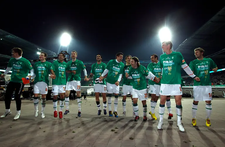 2010-03-23T220030Z-01-CHA113-RTRMDNP-3-SOCCER-GERMANY-JPG5790730896675533540